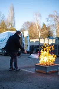 Formation incendie avec extincteurs